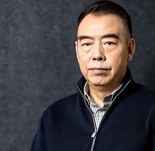 多打1人遭绝平!曼联1