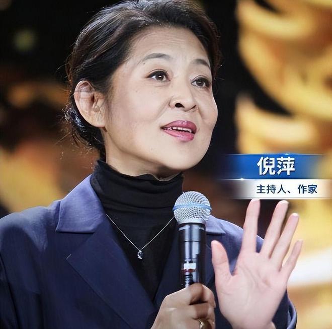 多打1人遭绝平!曼联1